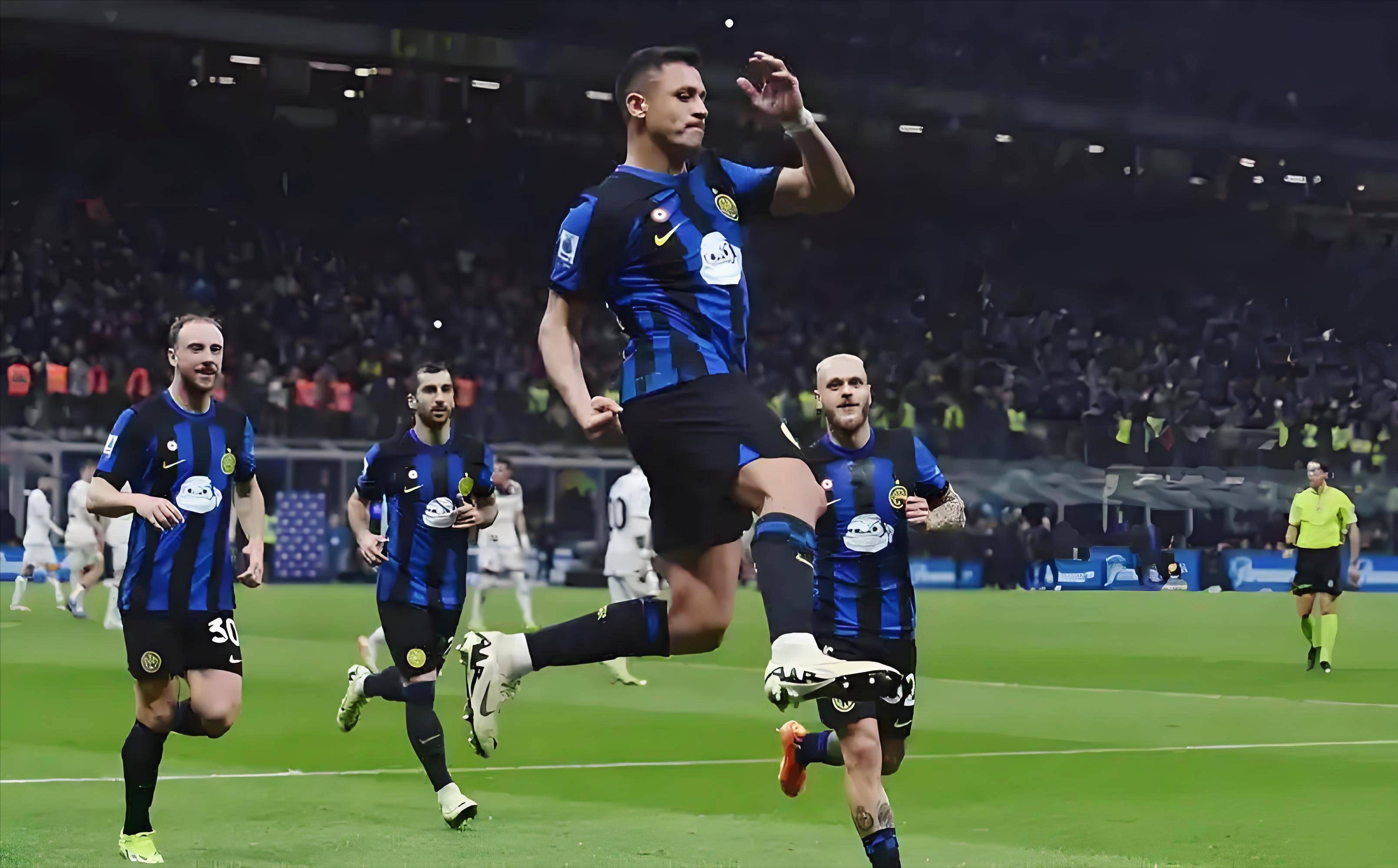 低位的喂球 低位的喂球